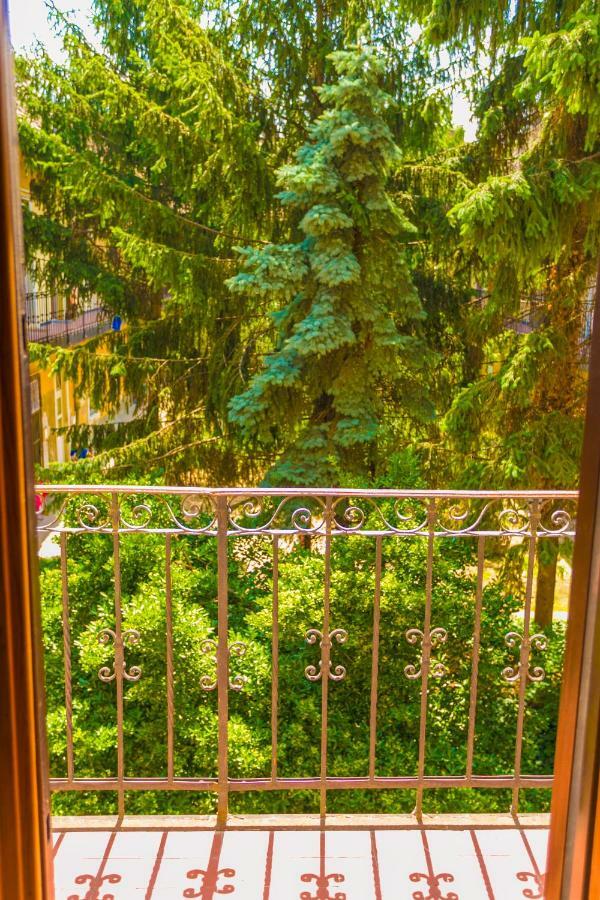 Green Apartment ブダペスト エクステリア 写真